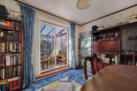 3 bedroom end of terrace house for sale, Faringdon Avenue, Bromley