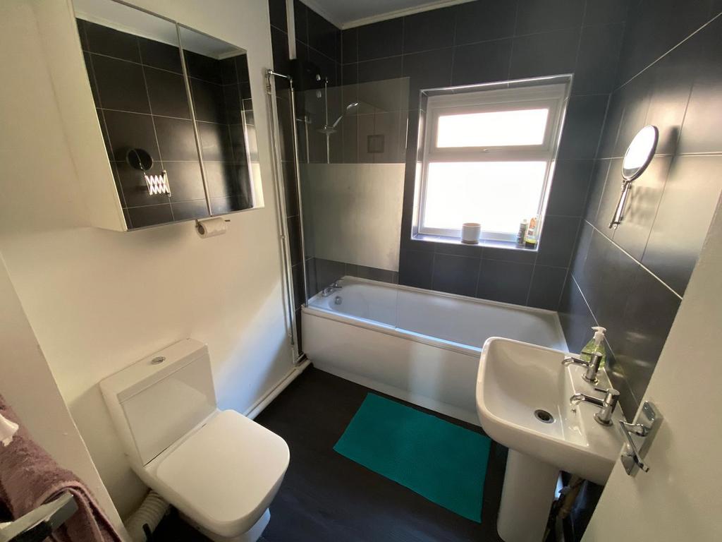 Apartment in CARDIFF - View 4