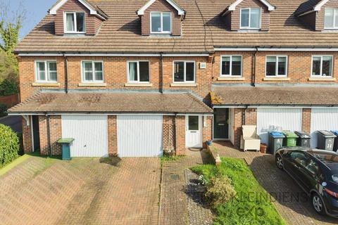undefined, Burford Road, Worcester Park KT4