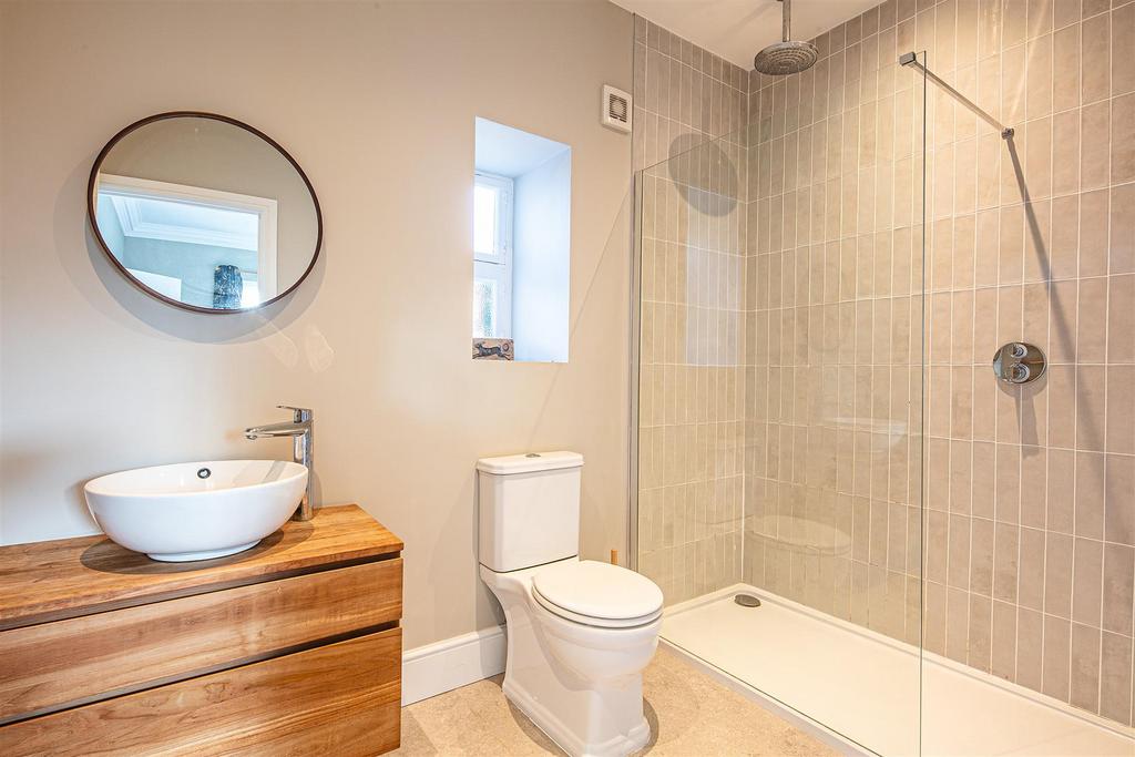 Ground floor ensuite