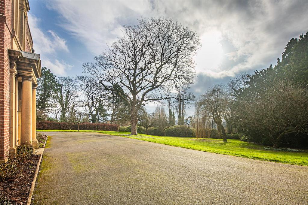 Drive at front of house