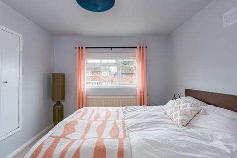 3 bedroom end of terrace house for sale, Tilling Road, Manor Farm