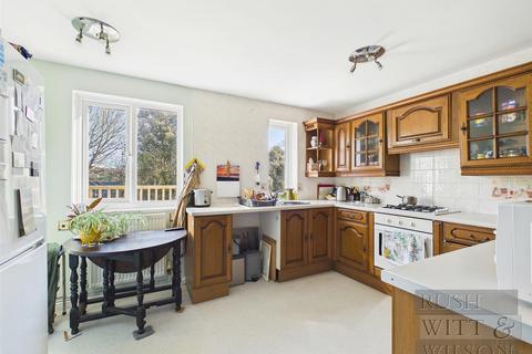 3 bedroom end of terrace house for sale, Edinburgh Road, St. Leonards-On-Sea