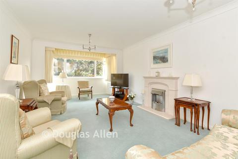 2 bedroom flat for sale, Woodhaven Gardens, Ilford IG6