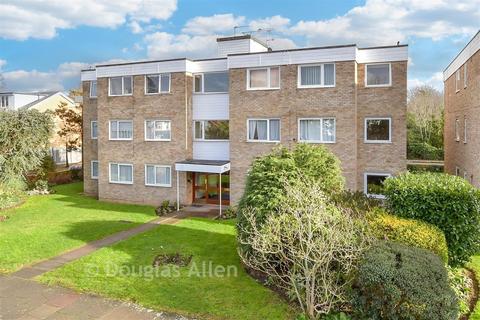 Woodhaven Gardens, Ilford IG6