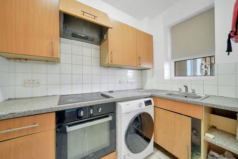 4 bedroom apartment to rent, Corbin House, Bromley High Street, London, E3
