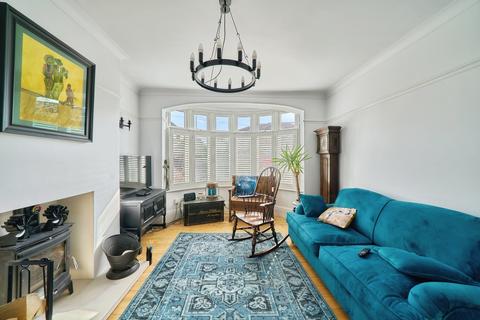 3 bedroom semi-detached house for sale, Herent Drive, Ilford, IG5