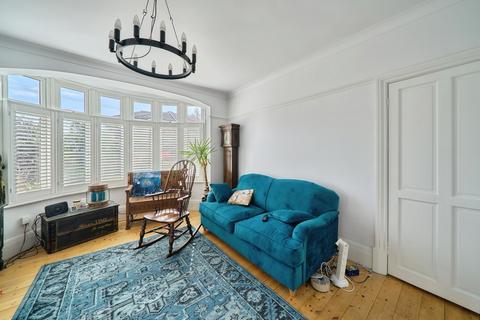 3 bedroom semi-detached house for sale, Herent Drive, Ilford, IG5