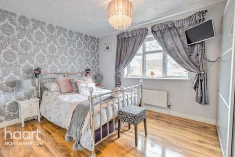 undefined, Dapplestone Close, NORTHAMPTON