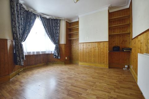 3 bedroom terraced house for sale, Oakfield Road, London
