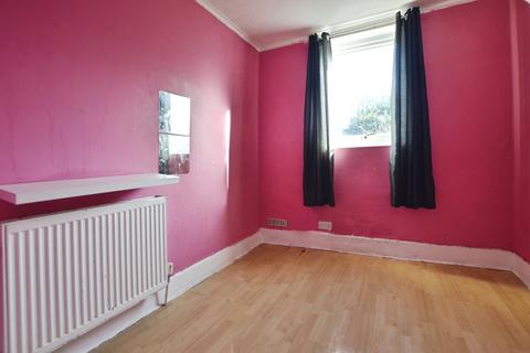 3 bedroom terraced house for sale, Oakfield Road, London