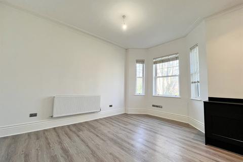 1 bedroom flat to rent, Dean Park