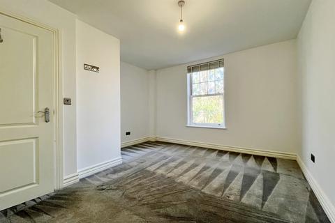 1 bedroom flat to rent, Dean Park