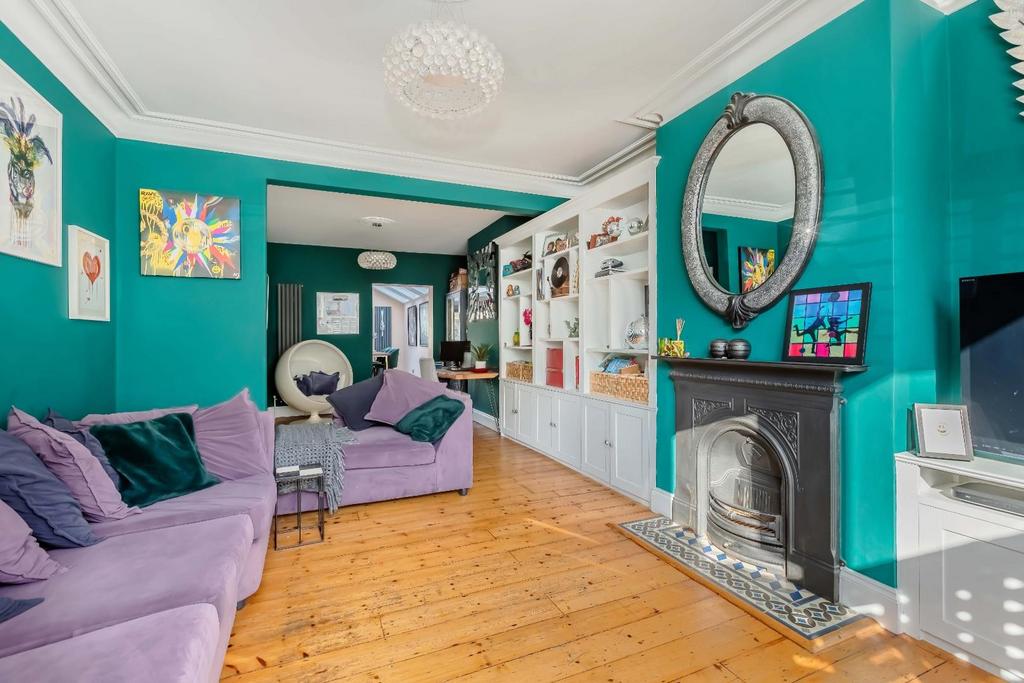 Connaught Terrace 2.jpg