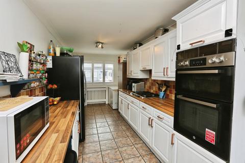 4 bedroom end of terrace house for sale, Dunkeld Road, Gosport
