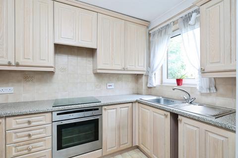 2 bedroom flat for sale, Elstree Road, Bushey Heath, Bushey
