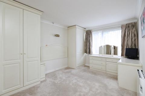 2 bedroom flat for sale, Elstree Road, Bushey Heath, Bushey
