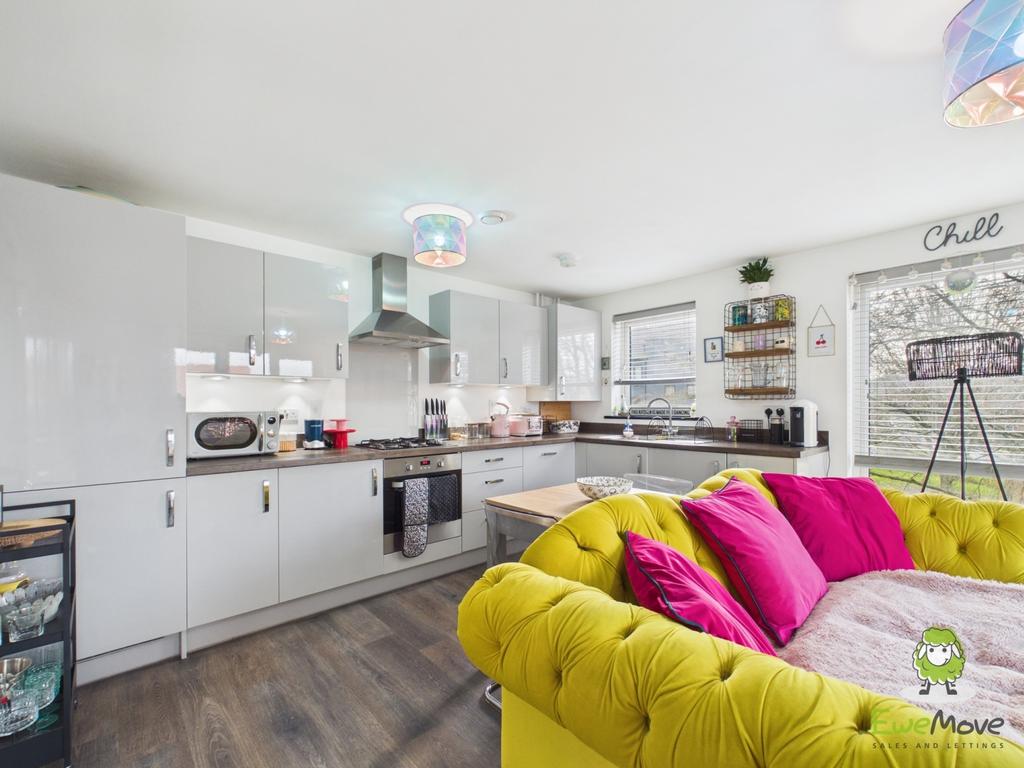 Ewe Move Estate Agents Basingstoke -Fleetlands Hous
