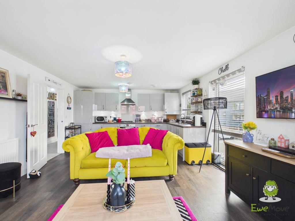 Ewe Move Estate Agents Basingstoke -Fleetlands Hous