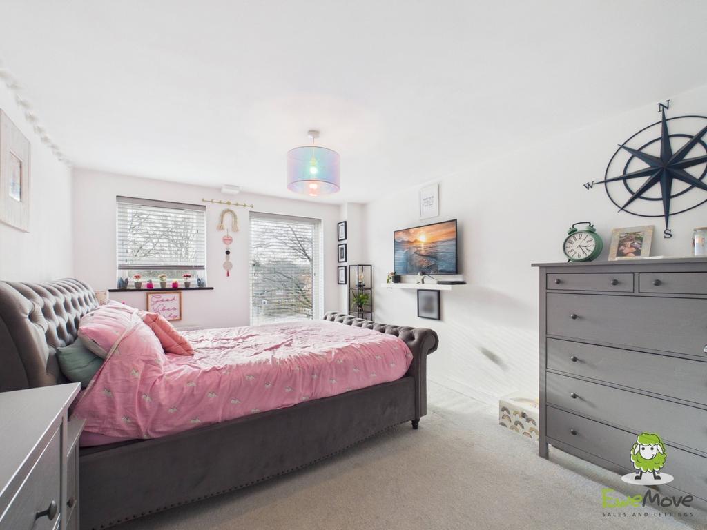 Ewe Move Estate Agents Basingstoke -Fleetlands Hous