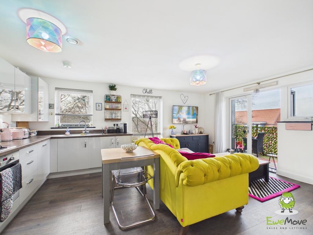 Ewe Move Estate Agents Basingstoke -Fleetlands Hous