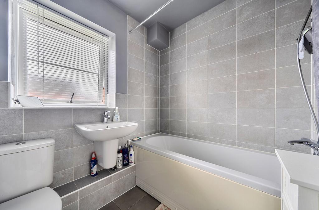 1422216-4-69a5942...