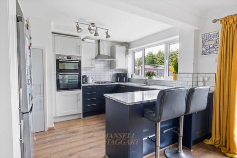 3 bedroom semi-detached house for sale, Fairway, Crawley RH10