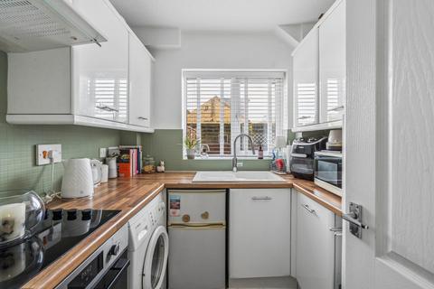 undefined, Leas Drive, Iver SL0