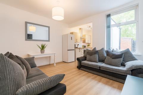 4 bedroom house to rent, Clough Road, Sheffield S1