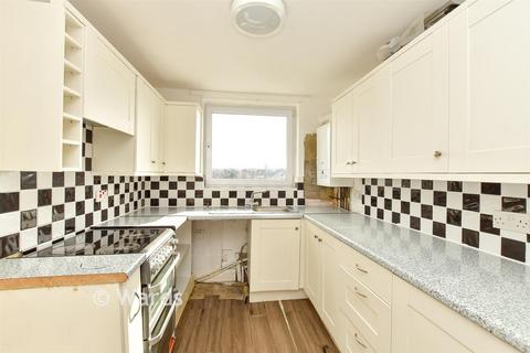 2 bedroom flat for sale, Wentworth Drive, Sittingbourne, Kent