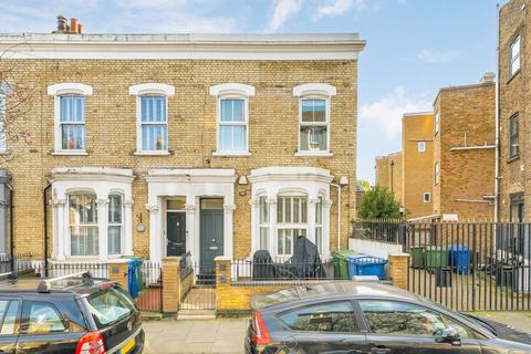 2 bedroom flat for sale, Astbury Road, London SE15