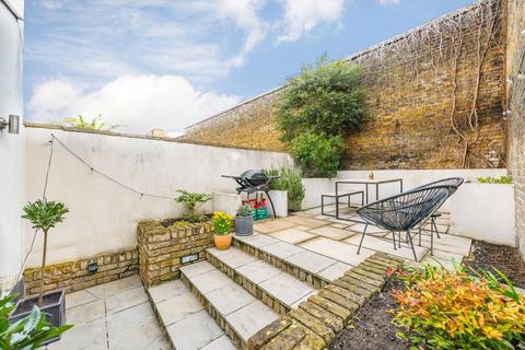 2 bedroom flat for sale, Astbury Road, London SE15