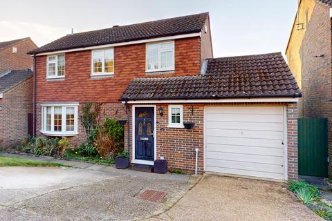 3 bedroom detached house for sale, Wheatfield, Leybourne, West Malling, Kent, ME19