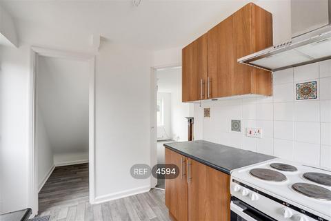 3 bedroom detached house to rent, Nottingham NG15