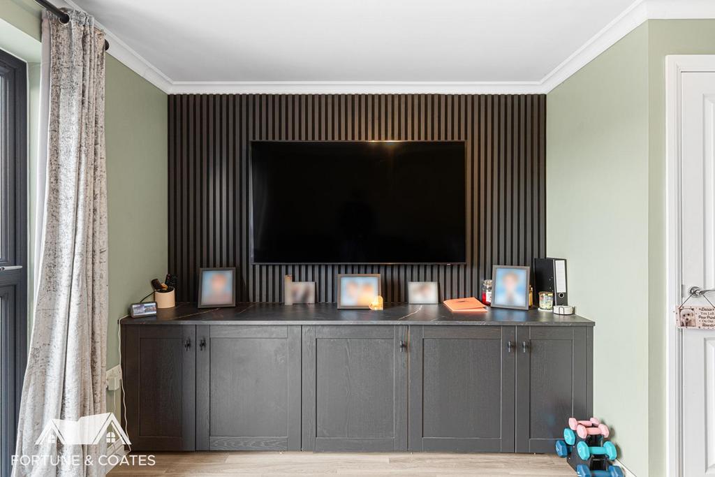 Blackthorn Drive 17.jpg
