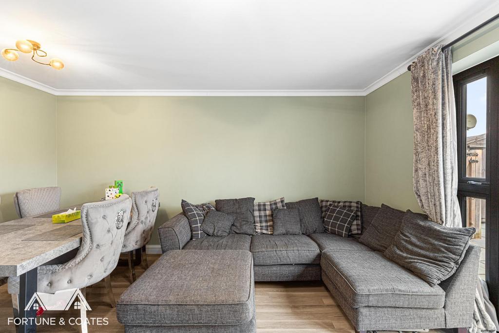 Blackthorn Drive 16.jpg