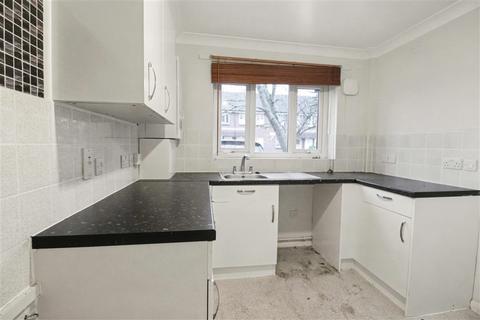 3 bedroom terraced house for sale, Dakota Gardens, BECKTON