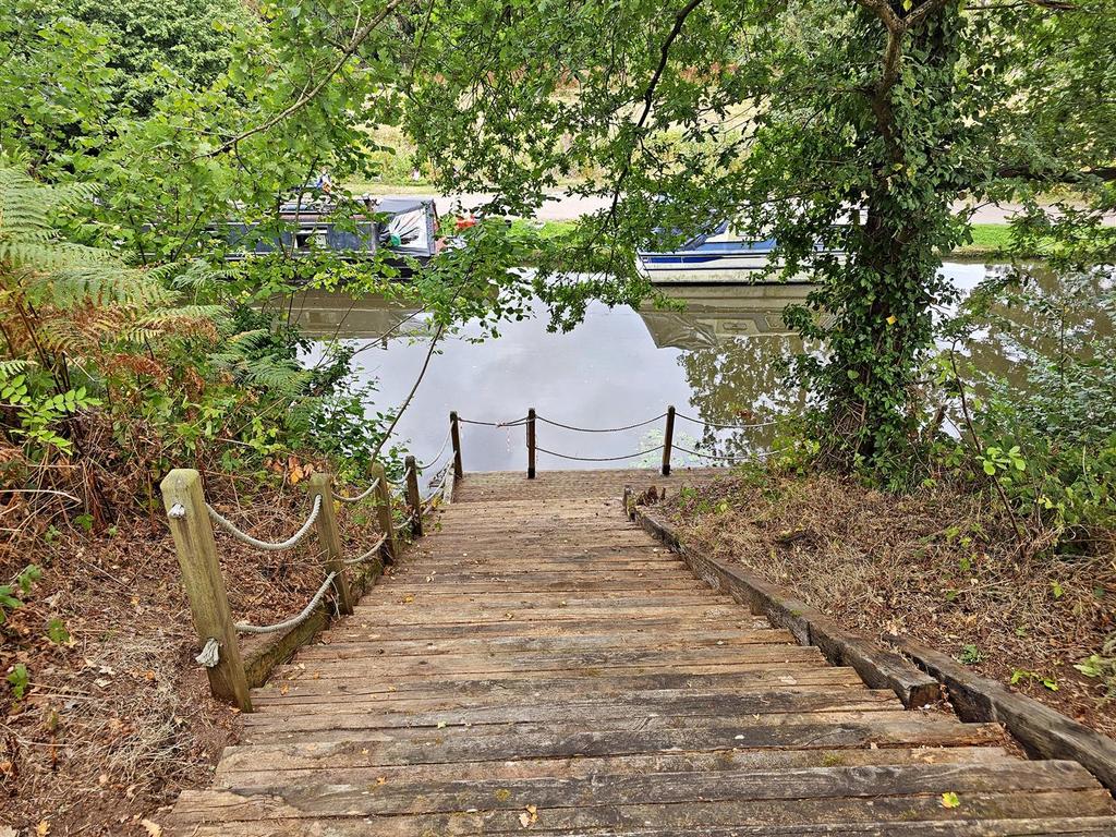 Steps to jetty