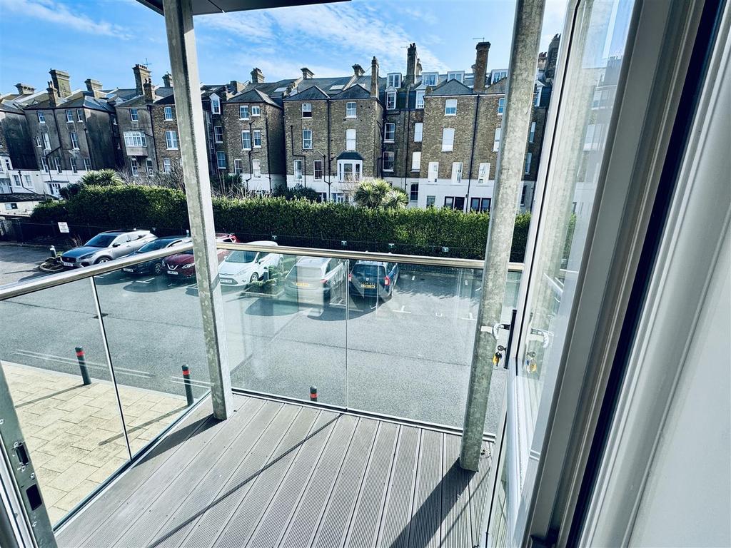 For Sale by Aspire Residential   Heene Road