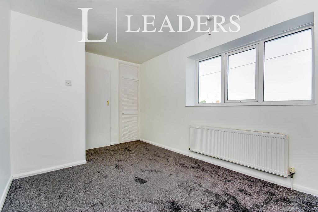6 Bedroom 2