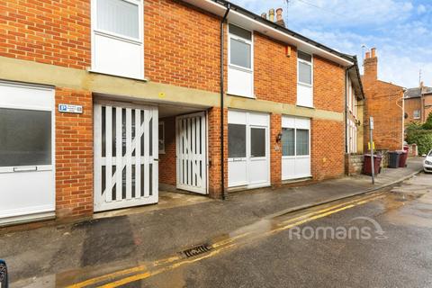 2 bedroom flat to rent, Boult Street, Reading, Berkshire, RG1