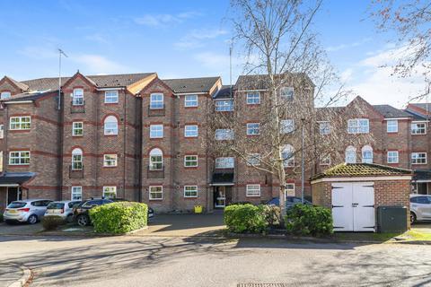 2 bedroom flat for sale, Salters Close, Rickmansworth WD3