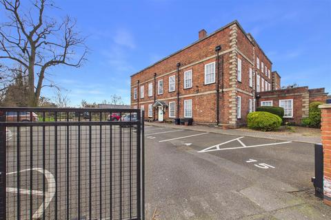 undefined, Balderton Gate, Newark