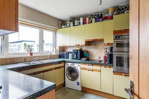 3 bedroom end of terrace house for sale, Elmstead Close, Sevenoaks, Kent