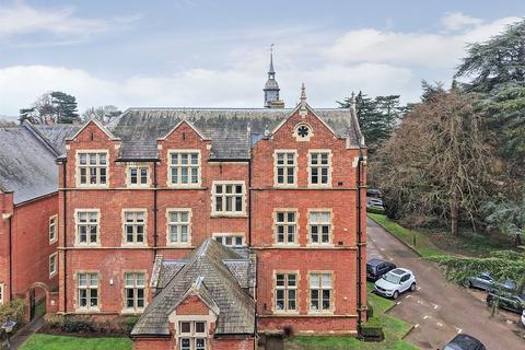 Lavender Close, Leatherhead, Surrey, KT22