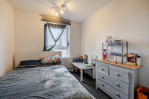 2 bedroom apartment for sale, Wyndham Road, London