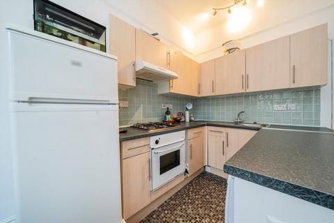2 bedroom flat to rent, Beaumont Crescent, London W14