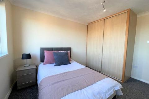 undefined, Rm 6, Brookfurlong, Ravensthorpe, PE3 7LQ