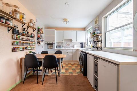 4 bedroom terraced house for sale, Elm Road, Greenhithe