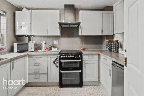 2 bedroom terraced house for sale, The Hawthorns, Bedford